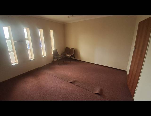 23M² BED & BREAKFAST TO LET IN NOORDHEUWEL